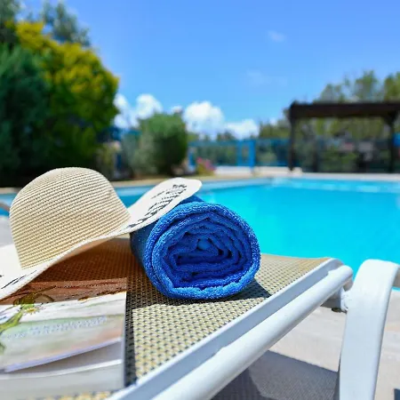 Villa Azzurro Holiday Villas Peyia
